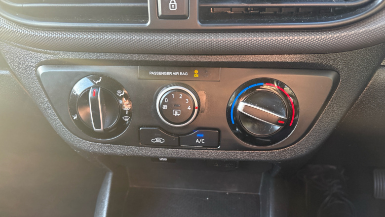 Hyundai i10 1.0 MPi SE Connect 5dr Petrol Hatchback